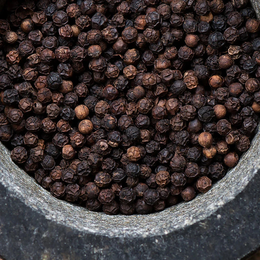 Whole Black Pepper | Kerala-Style Kali Mirch Peppercorns | Aromatic Spice for Curries, Rasam, Soups, Marinades and Fresh Grinding (100 Gram) - Spices